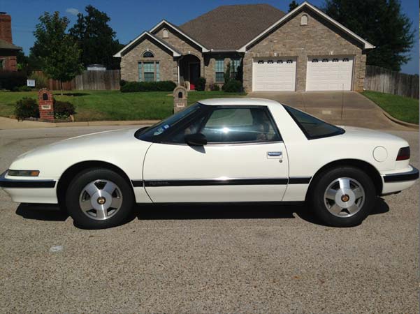 1988 White Buick Reatta Coupe $2,500