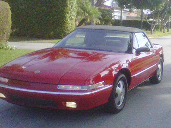 1990 Red Buick Reatta Convertible $11,000 